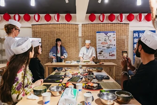 Tokyo Tsukiji Fish Market Tour Sushi Making class with Pro Chef